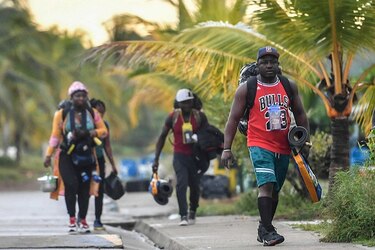 Colombia toma medidas para agilizar la salida de los migrantes que se dirigen a Panamá