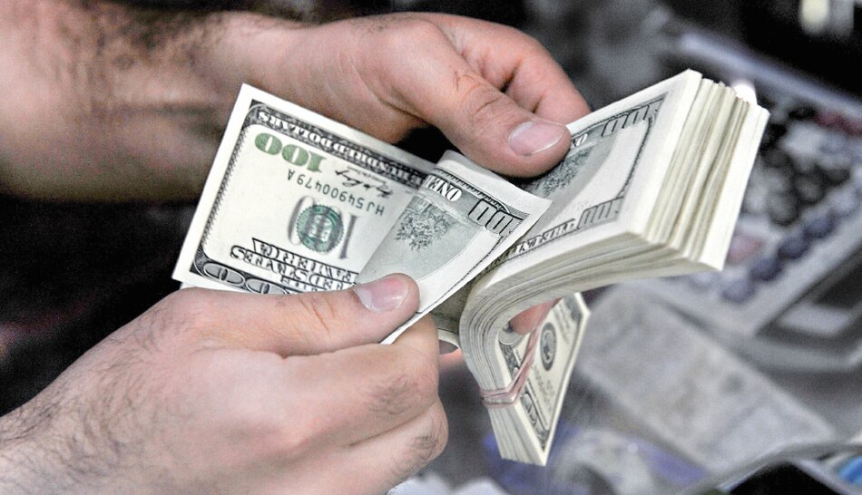 Bancos modifican miles de préstamos por falta de ingresos de sus clientes