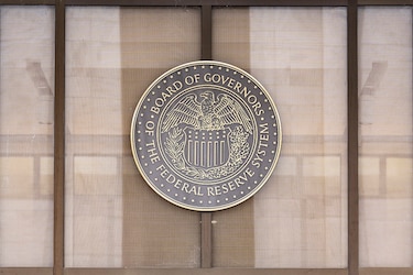 Fed inicia reunión de política monetaria con fuerte alza de tasas en el menú