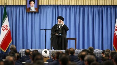 Máximo líder iraní se burla del presidente Donald Trump