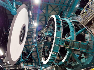 Quién fue Vera Rubin, la astrónoma que da nombre al observatorio con la cámara más grande del mundo que se inaugura en Chile