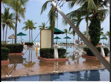 Fuertes olas afectan hoteles Decameron, Buenaventura y Bijao, en Farallón y Río Hato