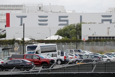 Las ventas de Tesla cayeron un 13% en los tres primeros meses del año