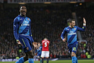 Arsenal supera al Manchester United y avanza a semifinales