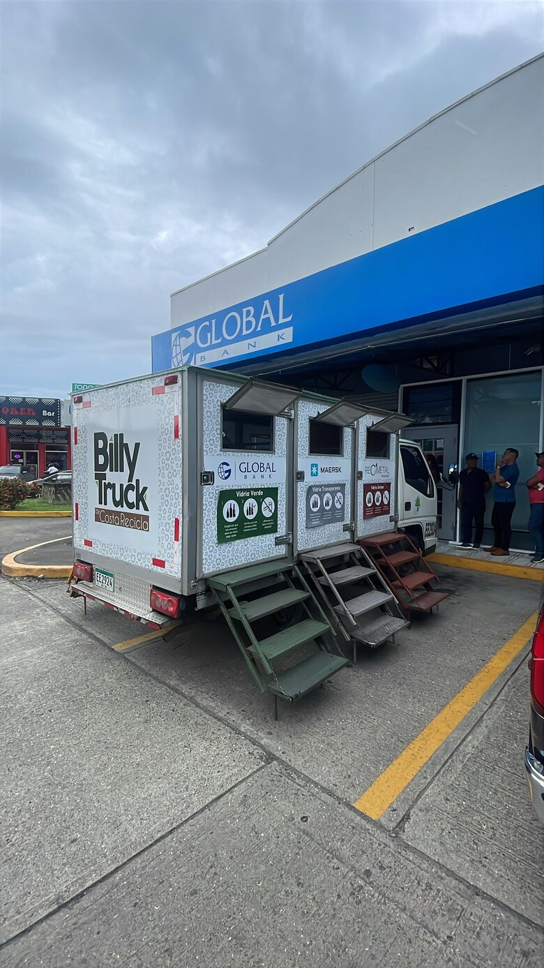 Global Bank reafirma su alianza con Billy Truck en el Día del Reciclaje