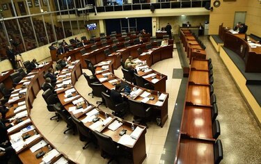 Presidenta de la Asamblea Nacional suspende sesión por problemas técnicos de audio