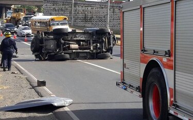 Gremios de seguros advierten sobre impacto del Proyecto de Ley 53 en las primas de autos