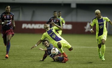 Árabe Unido y Plaza Amador buscan hoy su pase a la final del torneo Apertura 2015