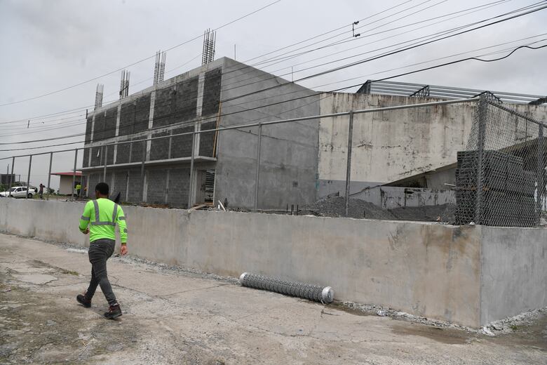 Avanza rehabilitación del gimnasio Orlando Winter en San Miguelito