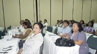 Mujeres analizan su liderazgo político
