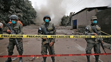 Erupción volcánica arrasó con poblados en Guatemala