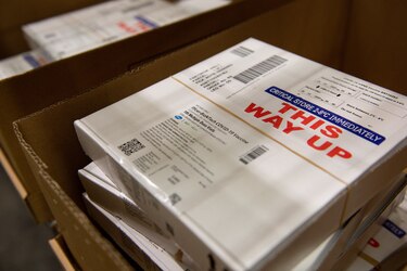 Trabajadora de la salud de Nueva York fue la primera vacunada contra la Covid-19 en Estados Unidos