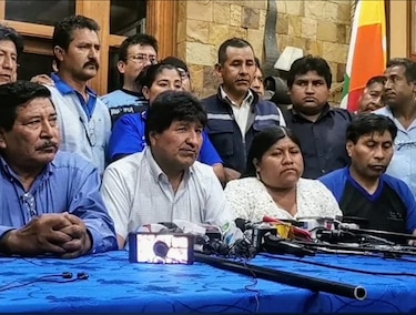 Evo Morales asume la jefatura del partido de gobierno boliviano
