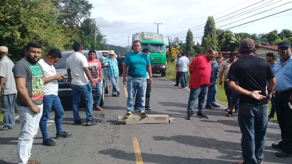 Transportistas cierran vía en Penonomé