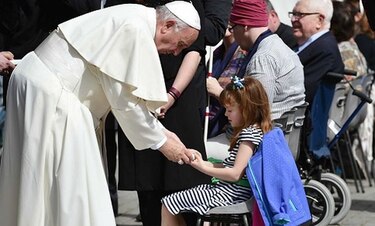 Papa cumple deseo de niña que está a punto de quedarse ciega
