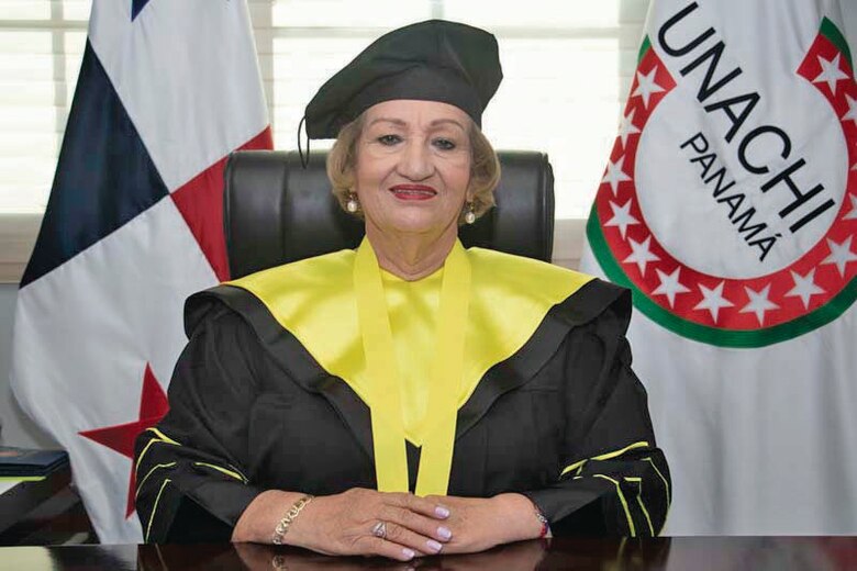 Rectora Etelvina Medianero de Bonagas se defiende: ‘Yo no tengo nada que ver en eso’