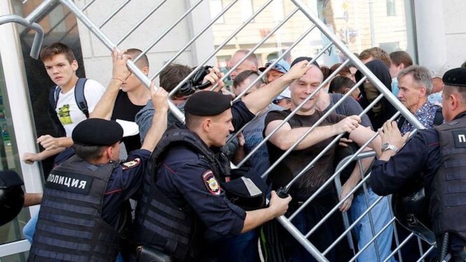 Rusia abre investigación por desórdenes masivos tras protesta