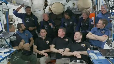 Los astronautas de la misión privada Ax-2 llegan a la Estación Espacial Internacional