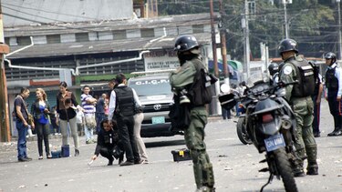 Acusan a estudiante venezolano de muertes de policías
