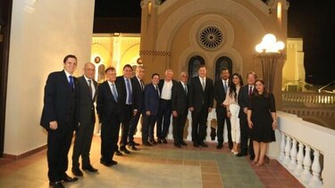 Varela y sus ministros recorren el Teatro Nacional