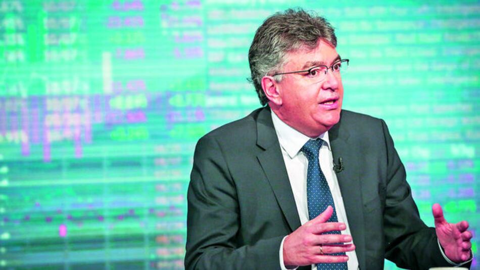 Colombia ajusta presupuesto