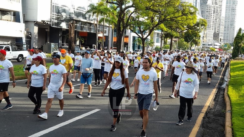 Fundacáncer realiza su tradicional caminata Susie Thayer