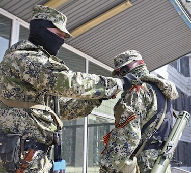 Rusia dice que nuevas sanciones de la UE alientan a los neonazis ucranianos