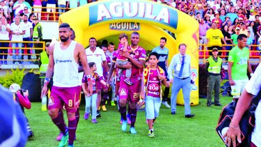 Gol, final y figura para Gavilán