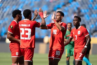 Ismael Díaz firmó su segundo ‘hat-trick’ en Copa Oro y está a un gol de empatar a Blas Pérez en el certamen