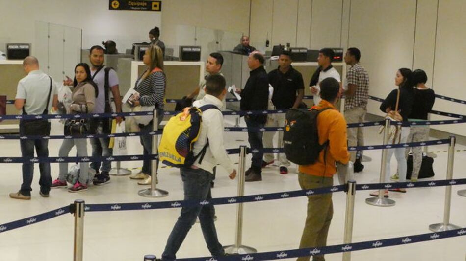 Cubanos ocupan quinto puesto en deportación y expulsión del país