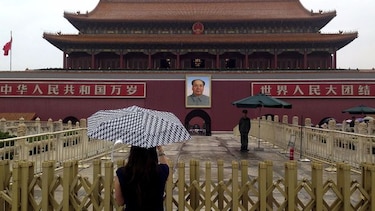 Miles de personas homenajean en Hong Kong a las víctimas de Tiananmen