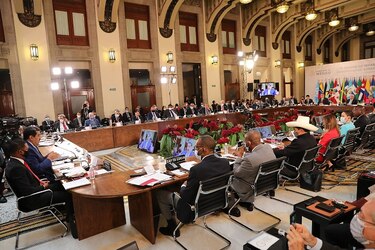 Venezuela y Cuba sacan chispas a cumbre de la Celac en México