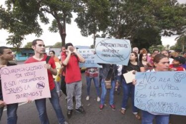 Pacientes de la Caja de Seguro Social, en espera de fármaco
