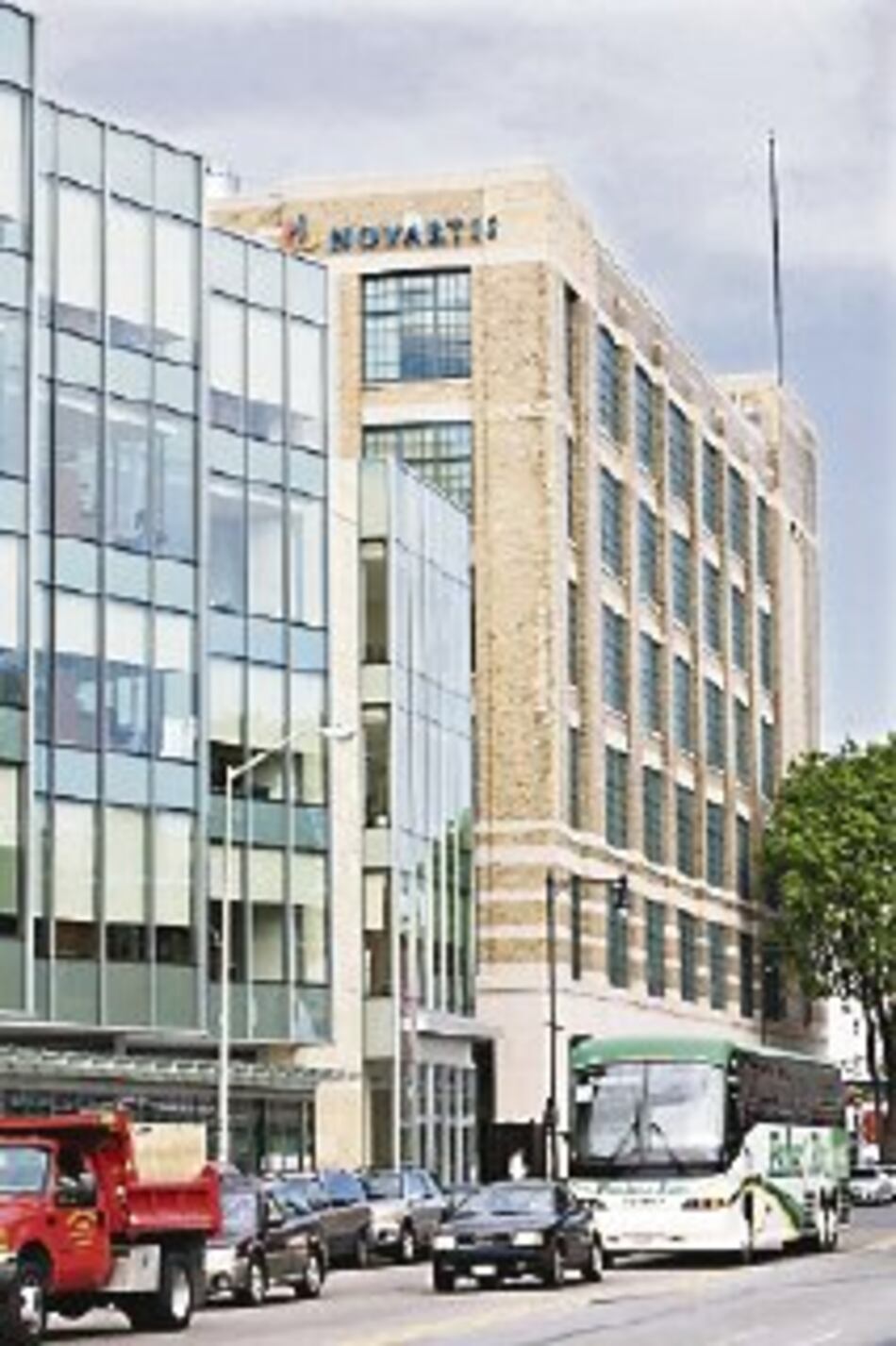 Nestlé, Novartis y Roche cotizan bajo