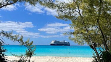 Investigan la muerte de dos tripulantes de un crucero en Bahamas