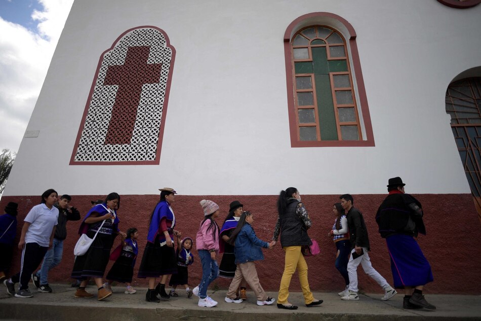 Colombia cierra votación presidencial y comienza conteo preliminar