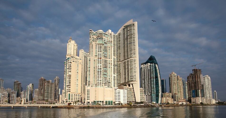 Panamá muestra músculo en un mercado turbulento