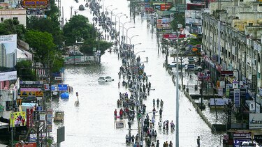 Lluvias ya dejan 325 muertos