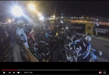 Videos: 25 ciclistas heridos durante choque colectivo en carrera de Brooklyn, Nueva York