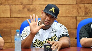 El panameño Rubén Rivera anuncia su retiro como pelotero