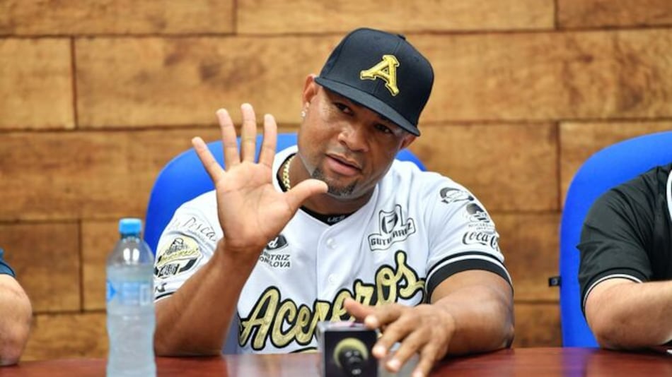 El panameño Rubén Rivera anuncia su retiro como pelotero