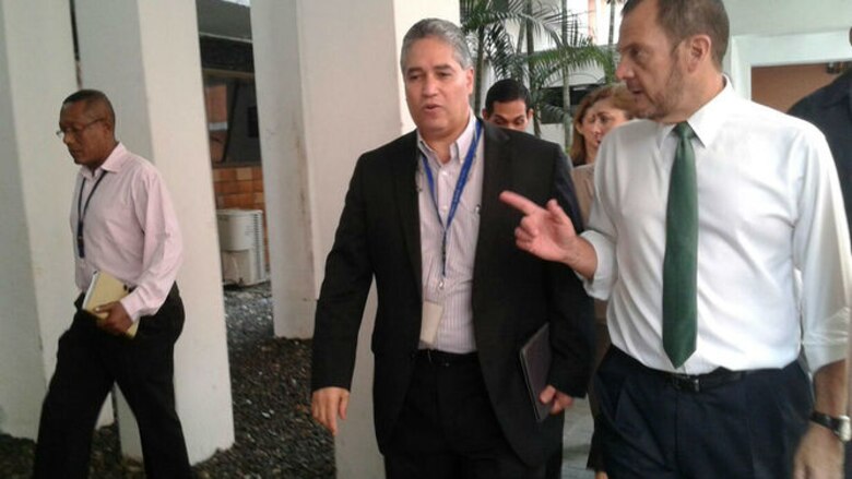 Minsa considera pedir permiso para hacer compras directas en el Hospital Santo Tomás; contralor avala la propuesta