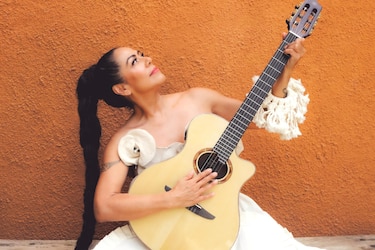 Lila Downs recibe el premio La Mar de Músicas por toda una vida de mestizaje