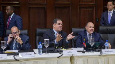 Gobierno de Nicolás Maduro y la oposición buscan cerrar acuerdos