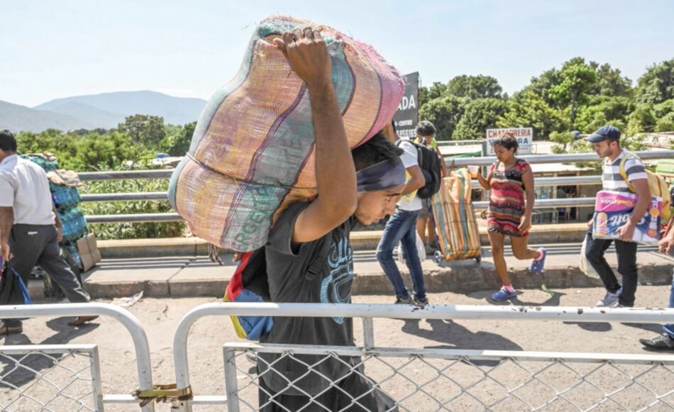 Guaidó se juega su liderazgo, en un país golpeado por la escasez