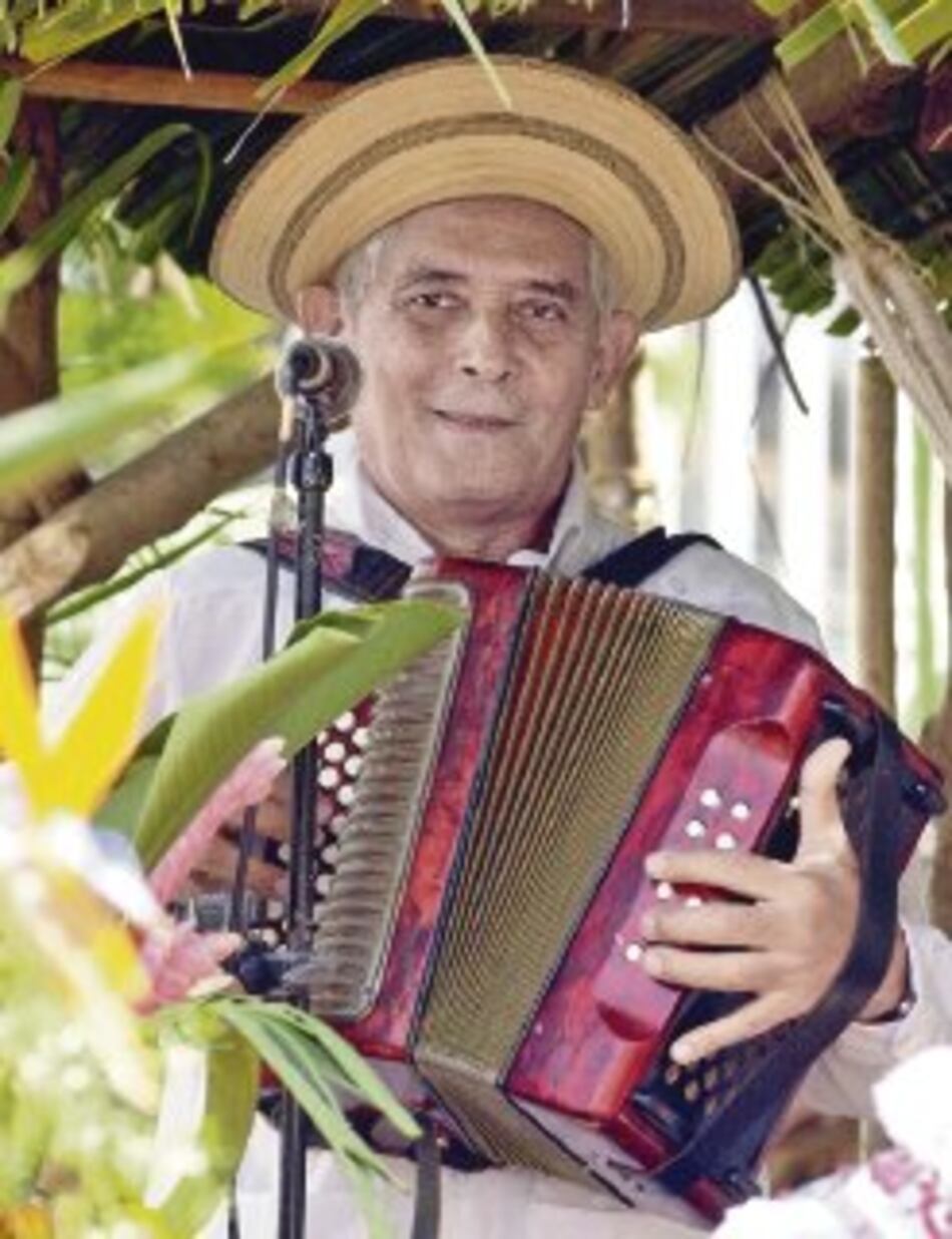 Cd con los trazos del campo