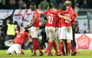 El penal polémico en la ida envía a Suiza al Mundial