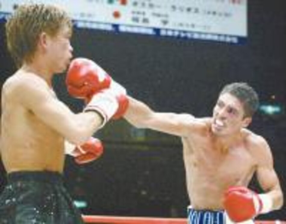 Oscar Larios gana en defensa titular