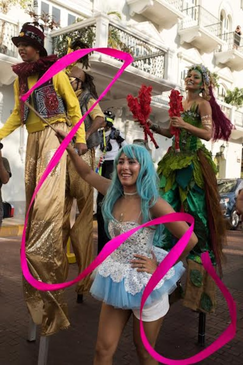 El Festival Internacional de Artes Escénicas culmina con jornada gratuita al aire libre