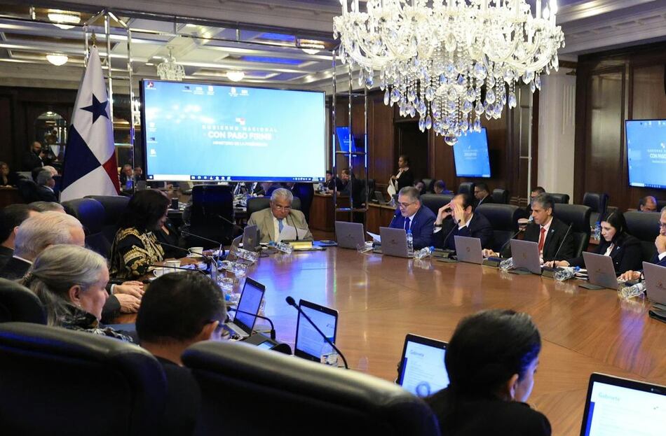 Mulino pide a sus ministros no escatimar en gastos para seguridad pública